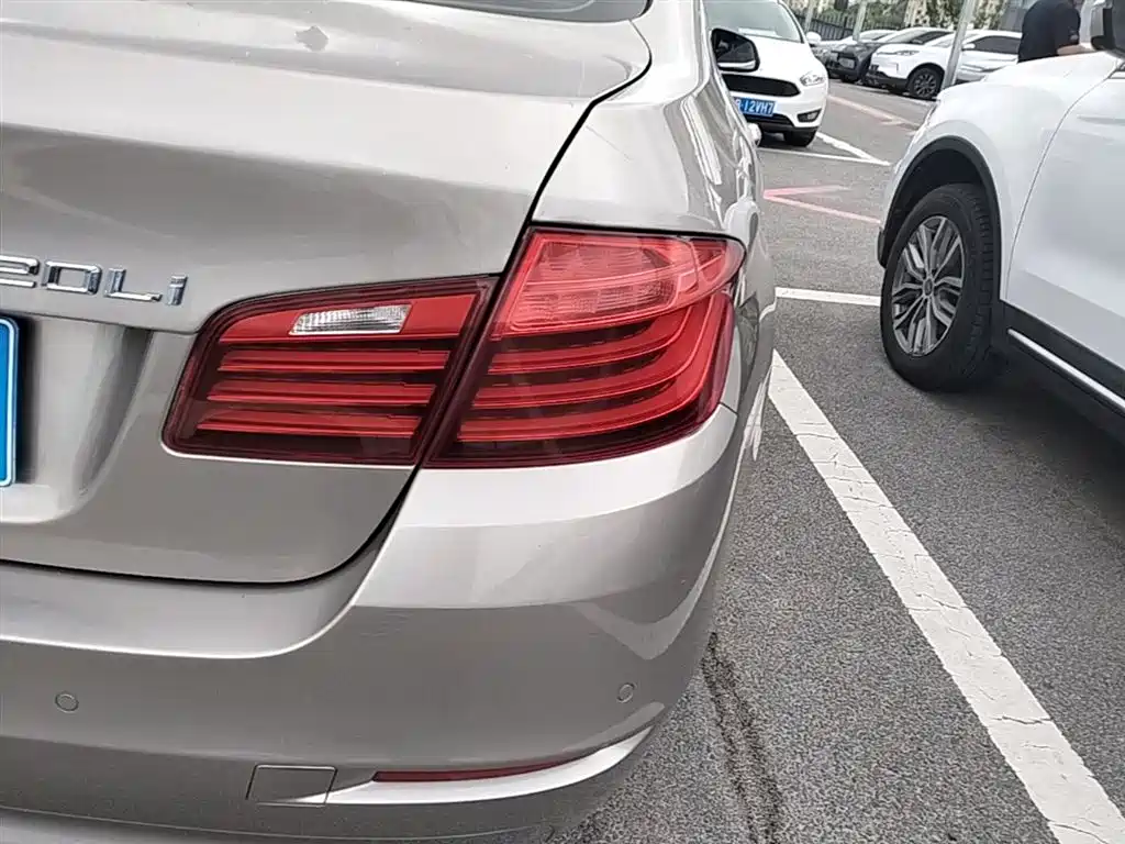 BMW 5 Series 2014 520Li Elegance фото 8