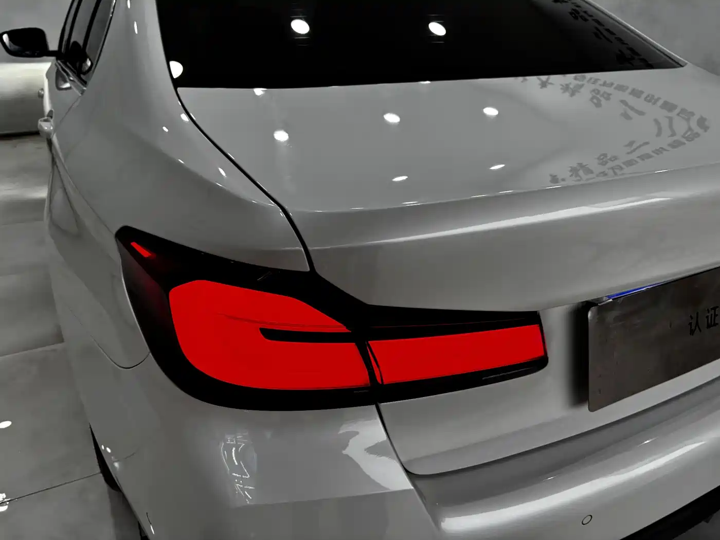 BMW 5 Series 2023 530Li Leading M Sport Package фото 9