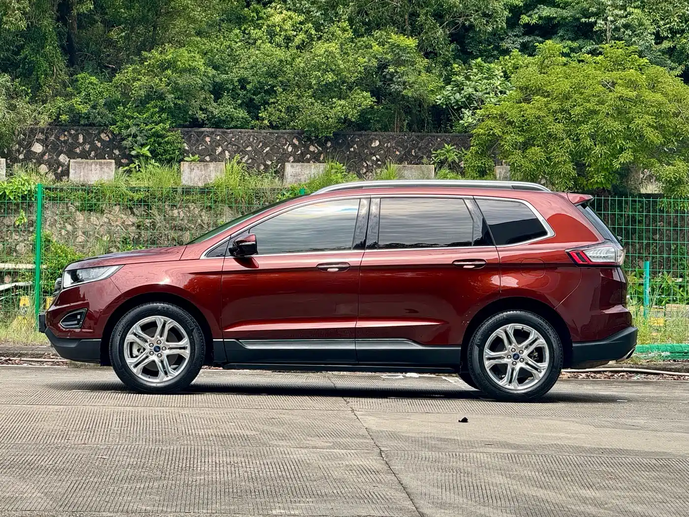 Фото 4 - Ford Edge