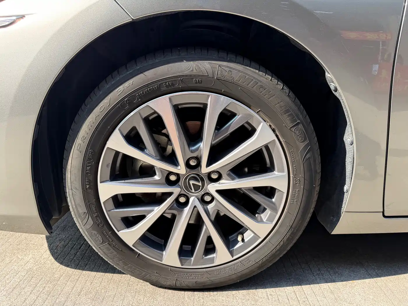 Lexus ES 2023 200 Excellence Edition фото 8