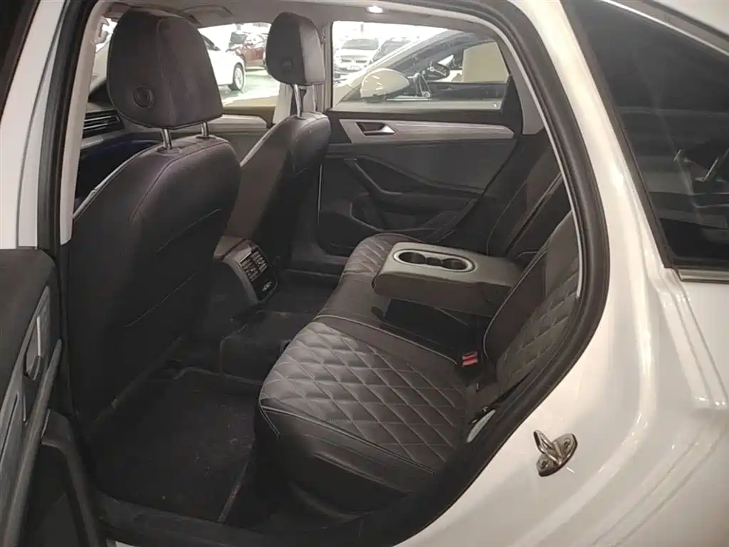 Volkswagen Sagitar 2025 300TSI DSG Surpass Edition фото 17