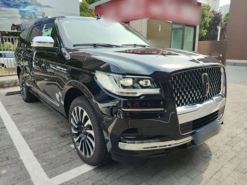 2026 Lincoln Navigator