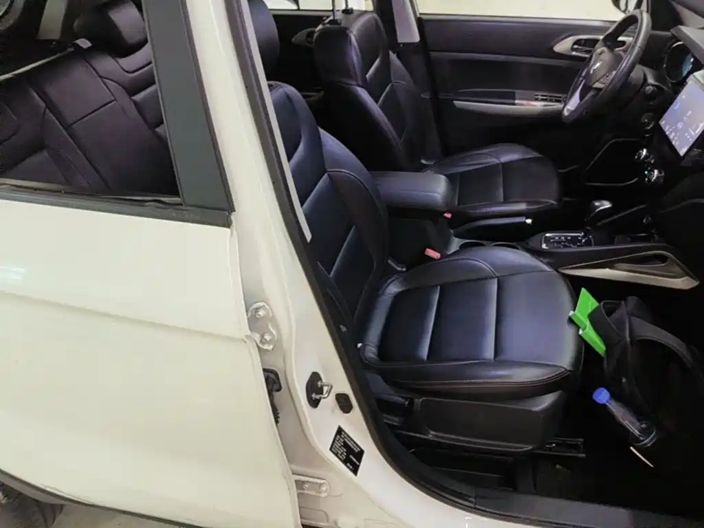Фото 25 - Changan CS35