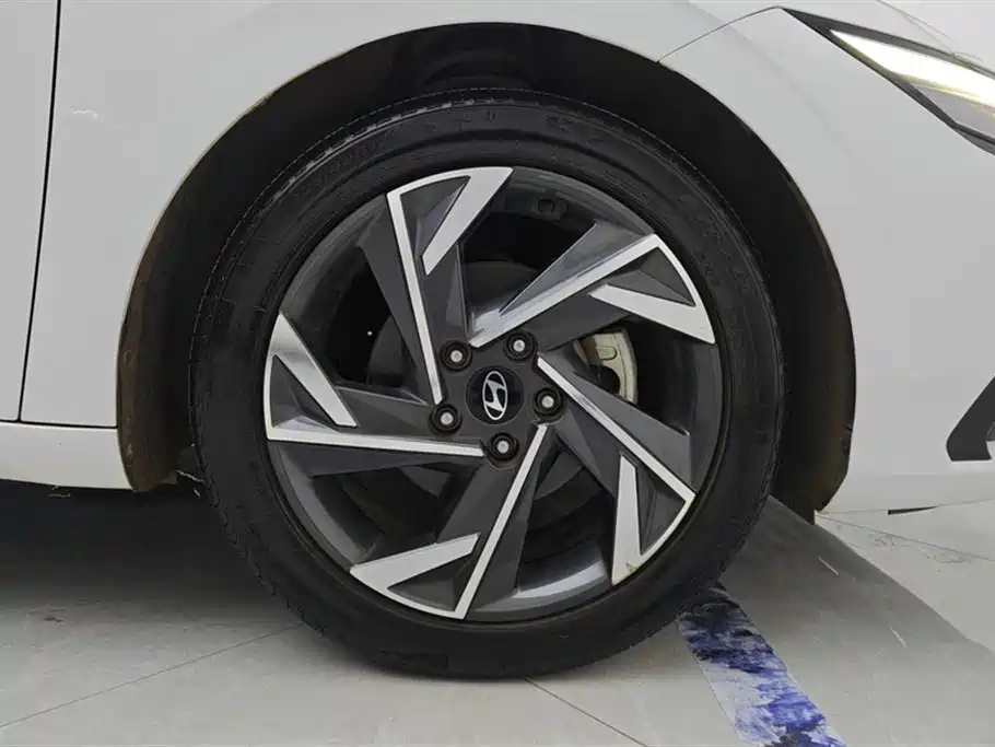 Hyundai Elantra 2023 1.5L CVT GLX Elite Edition фото 6