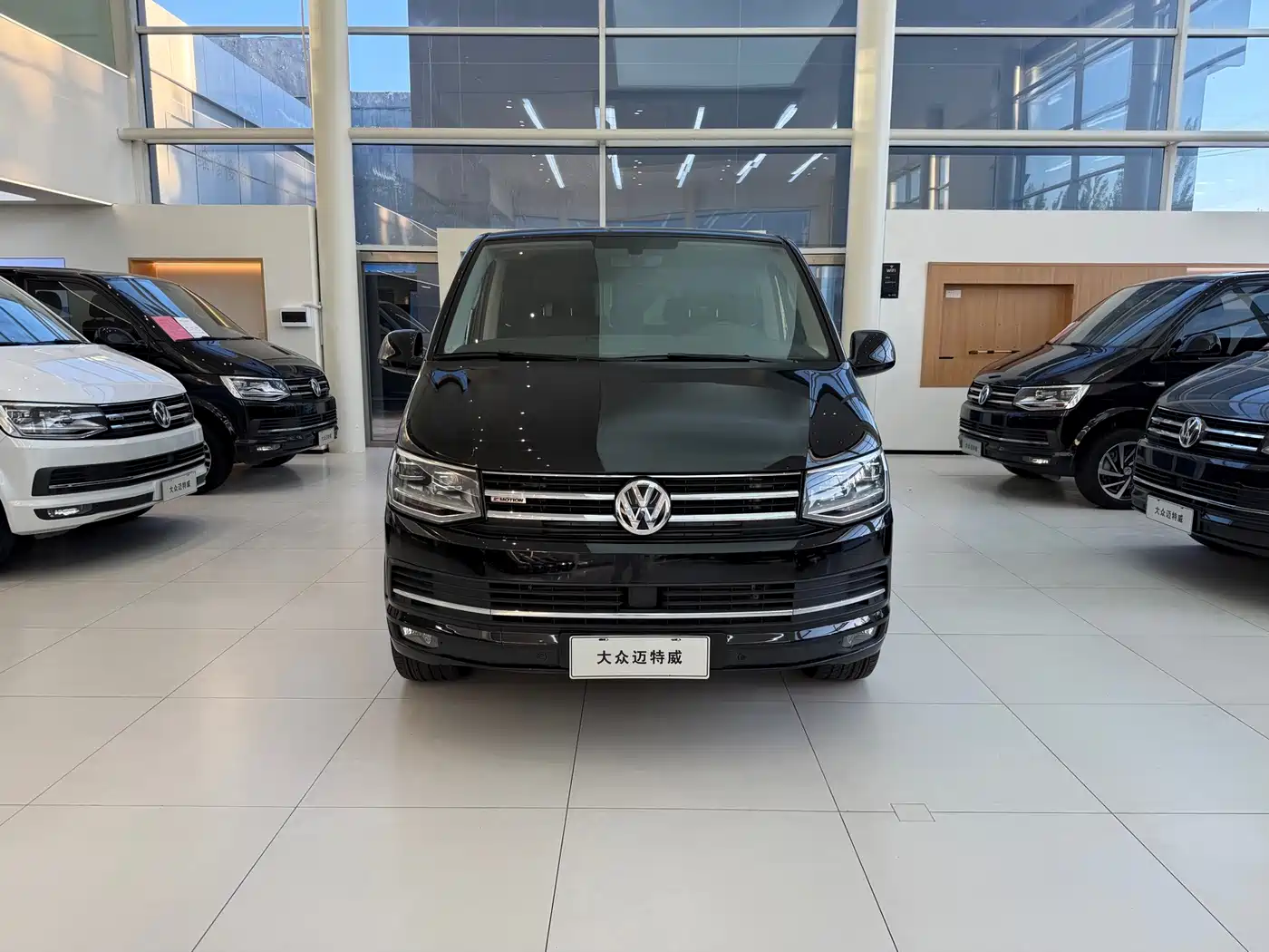 Volkswagen Multivan 2019 2019 2.0TSI 4WD Premium 7-seater