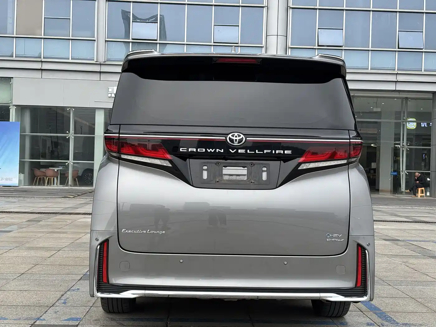 Toyota Vellfire 2024 Crown Hybrid 2.5L Executive Premium Edition фото 6