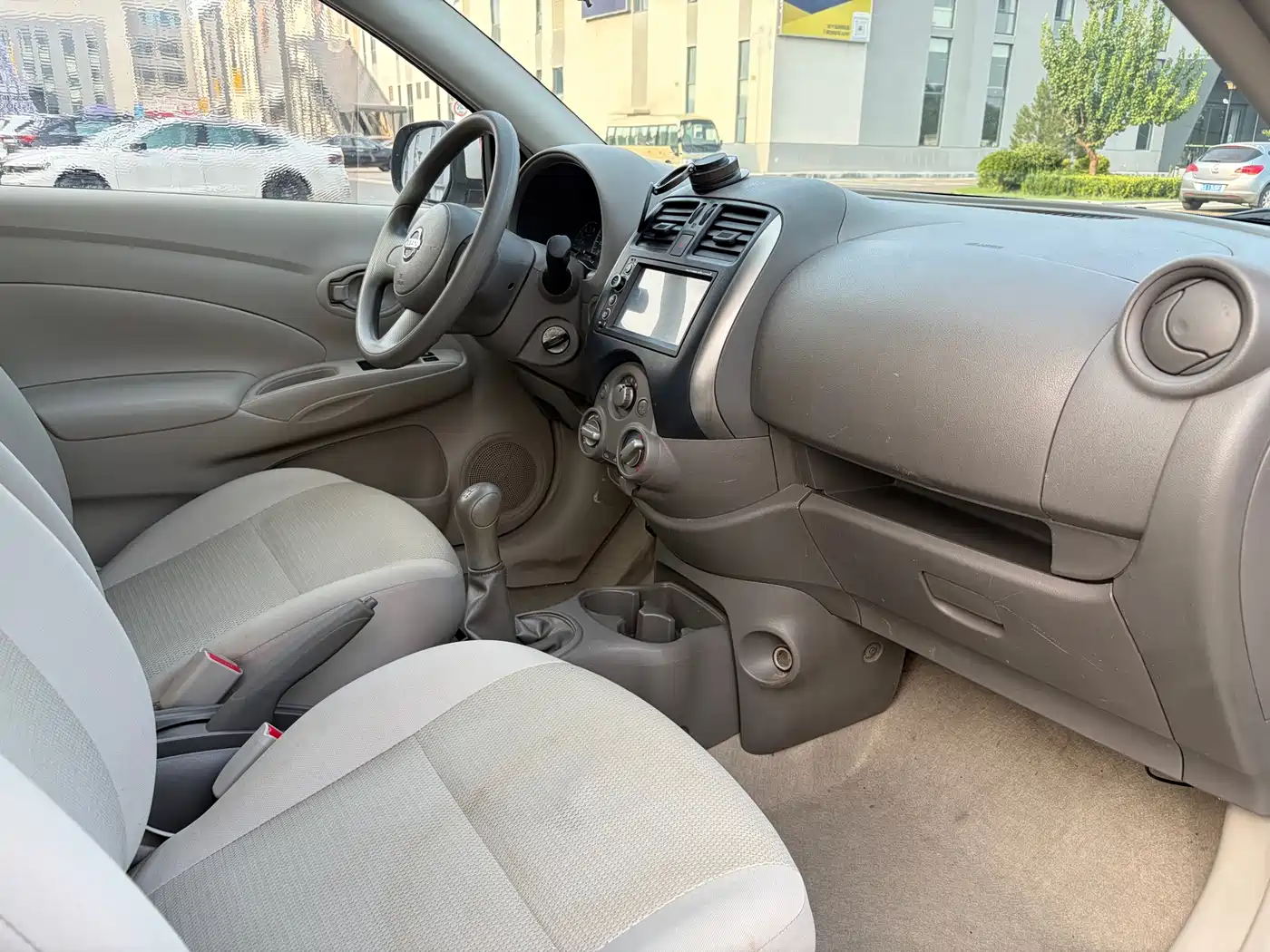Nissan Sunny 2012 2011 1.5XE Manual Comfort Edition
