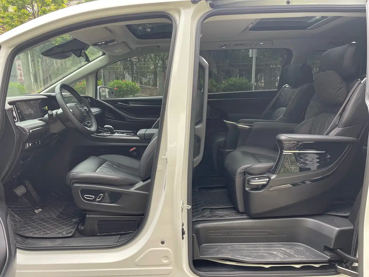 GAC Trumpchi Trumpchi M8 2024 Master Series 400T Premium Edition фото 9