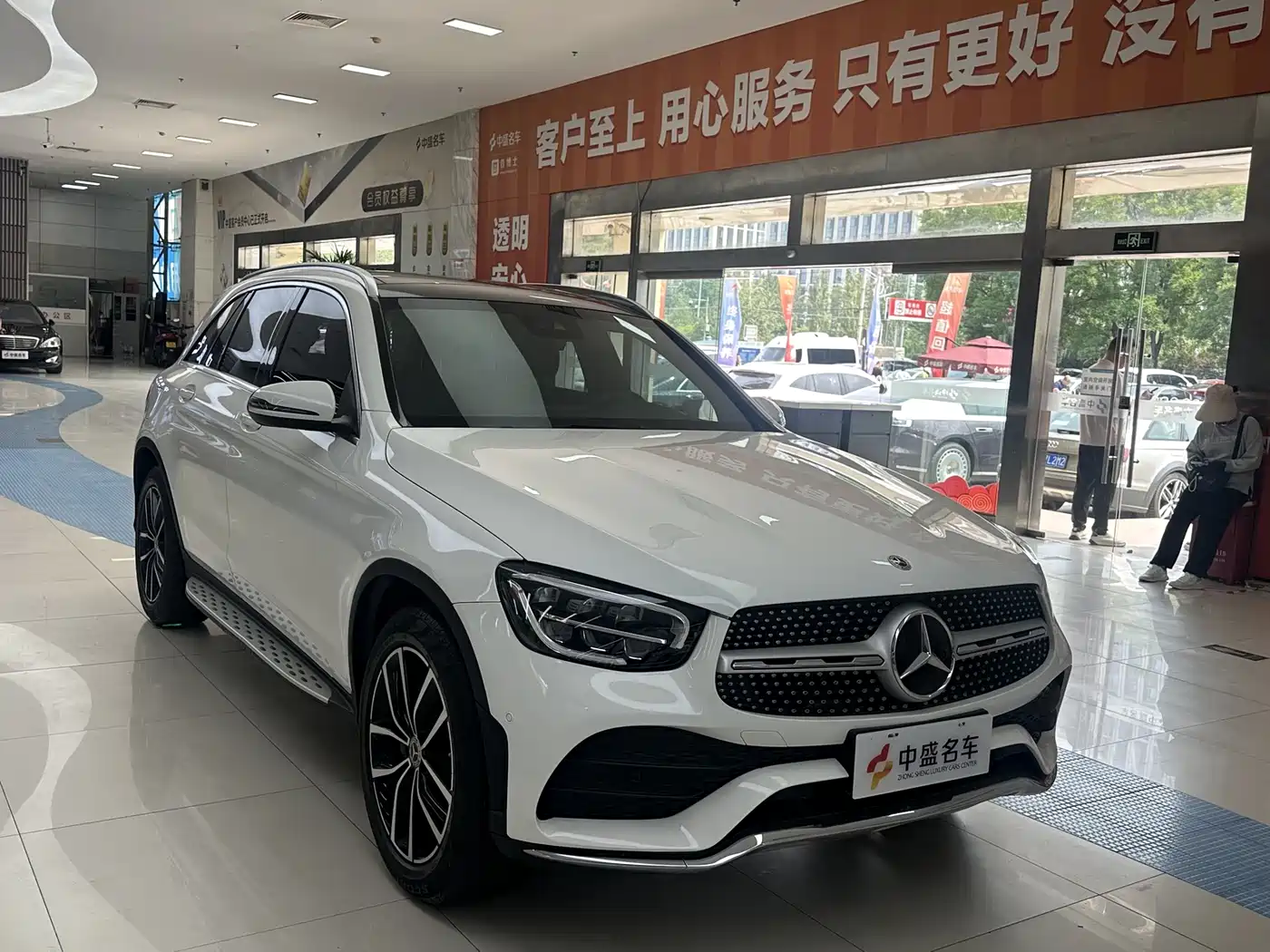 Mercedes-Benz GLC 2020 Facelift GLC 300 L 4MATIC AMG-Line фото 3