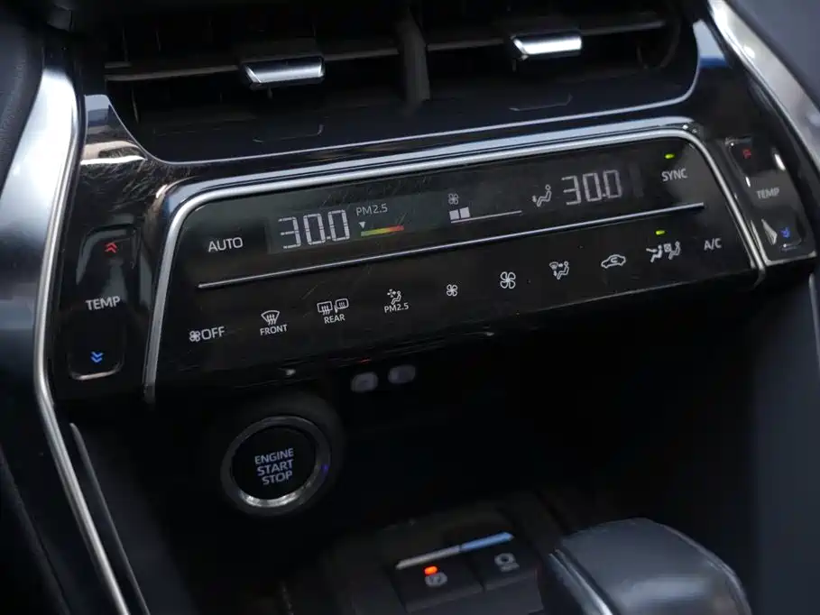 Toyota Venza 2023 2.0L CVT FWD Luxury фото 13