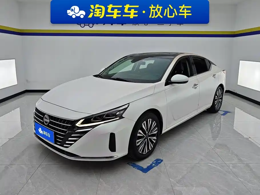 Nissan TEANA