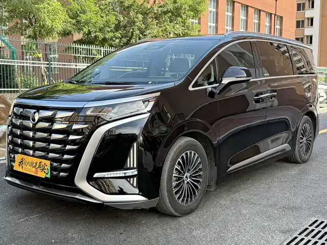 Denza D9 DM-i 970, Полный привод, Престиж