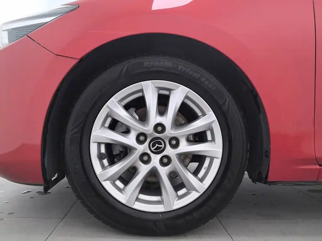صورة 17 - Mazda Mazda 3