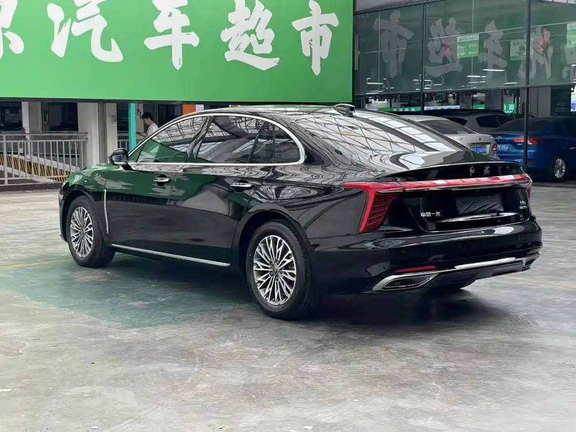 Фото 9 - Hongqi H5