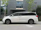 Photo 3 - Buick GL8