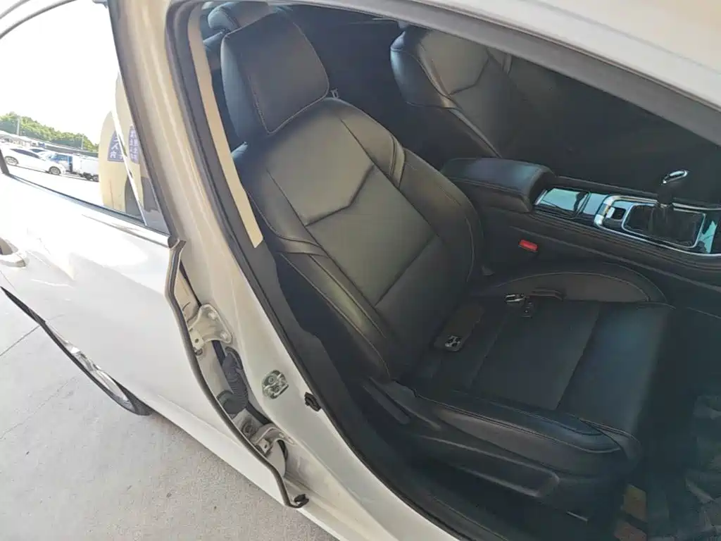 Фото 25 - Changan Eado