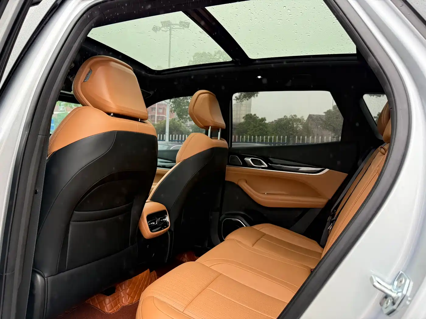 Geely Atlas L 2025 2025 4th Gen 1.5TD DCT Splendor