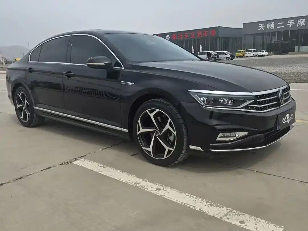 Volkswagen Magotan 2023 Model 2 Million Commemorative Edition 380TSI DSG Flagship фото 3