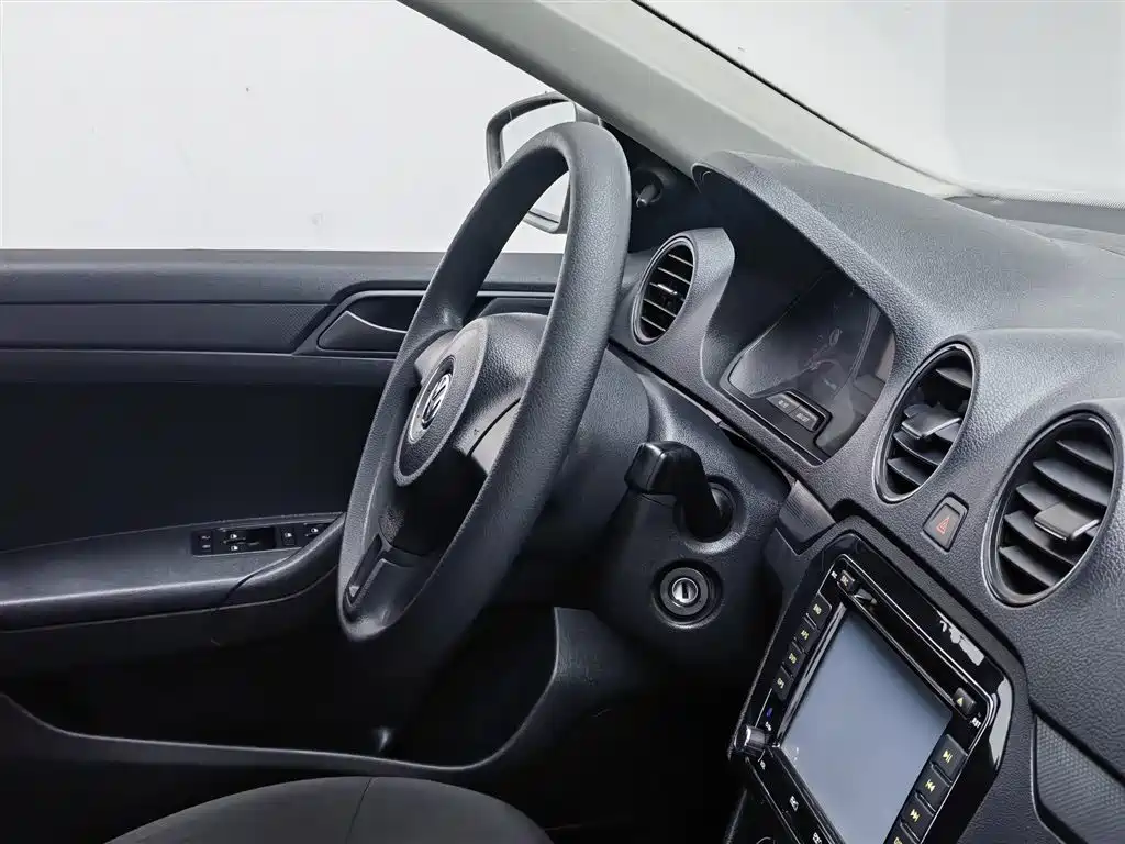Volkswagen Jetta 2013 1.4L Manual Fashion фото 22