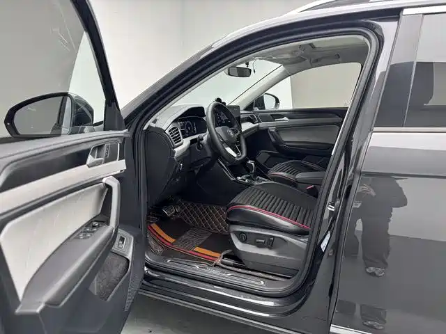 Volkswagen Tayron 2024 300TSI 2WD Luxury Plus Advanced фото 13