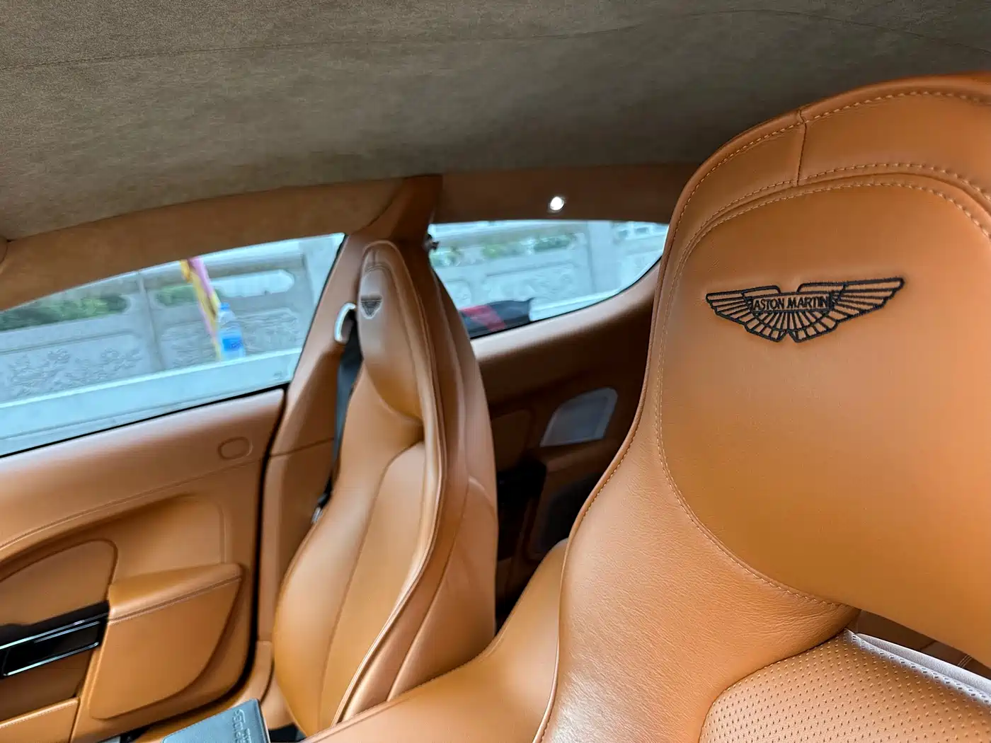 Aston Martin Rapide 2013 6.0L S фото 19