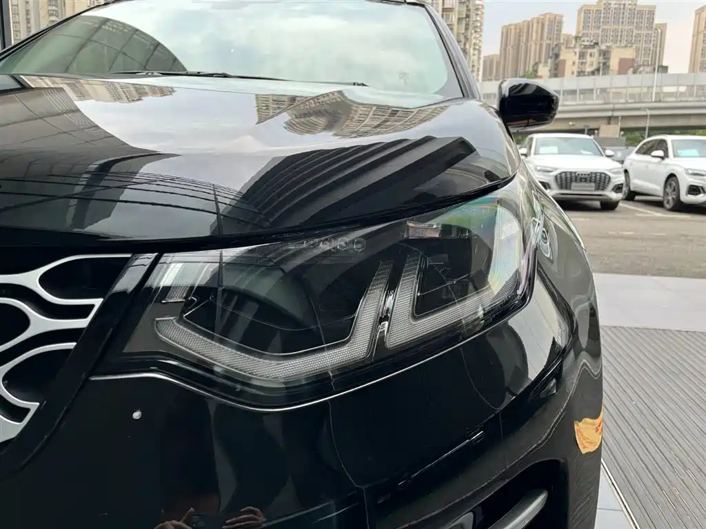 LAND ROVER DISCOVER SPORTS