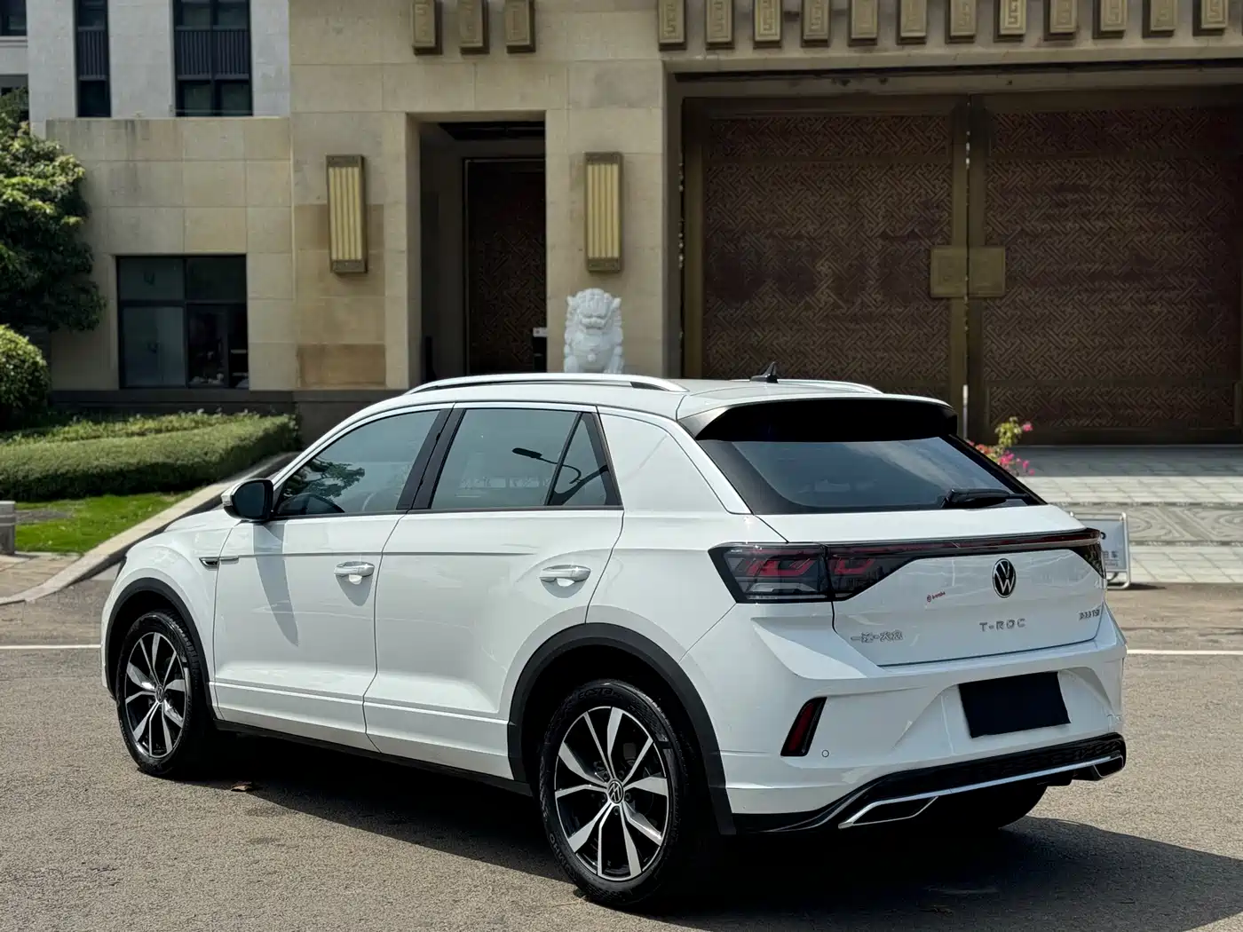 VOLKSWAGEN T-ROC EXPLORING SONGS