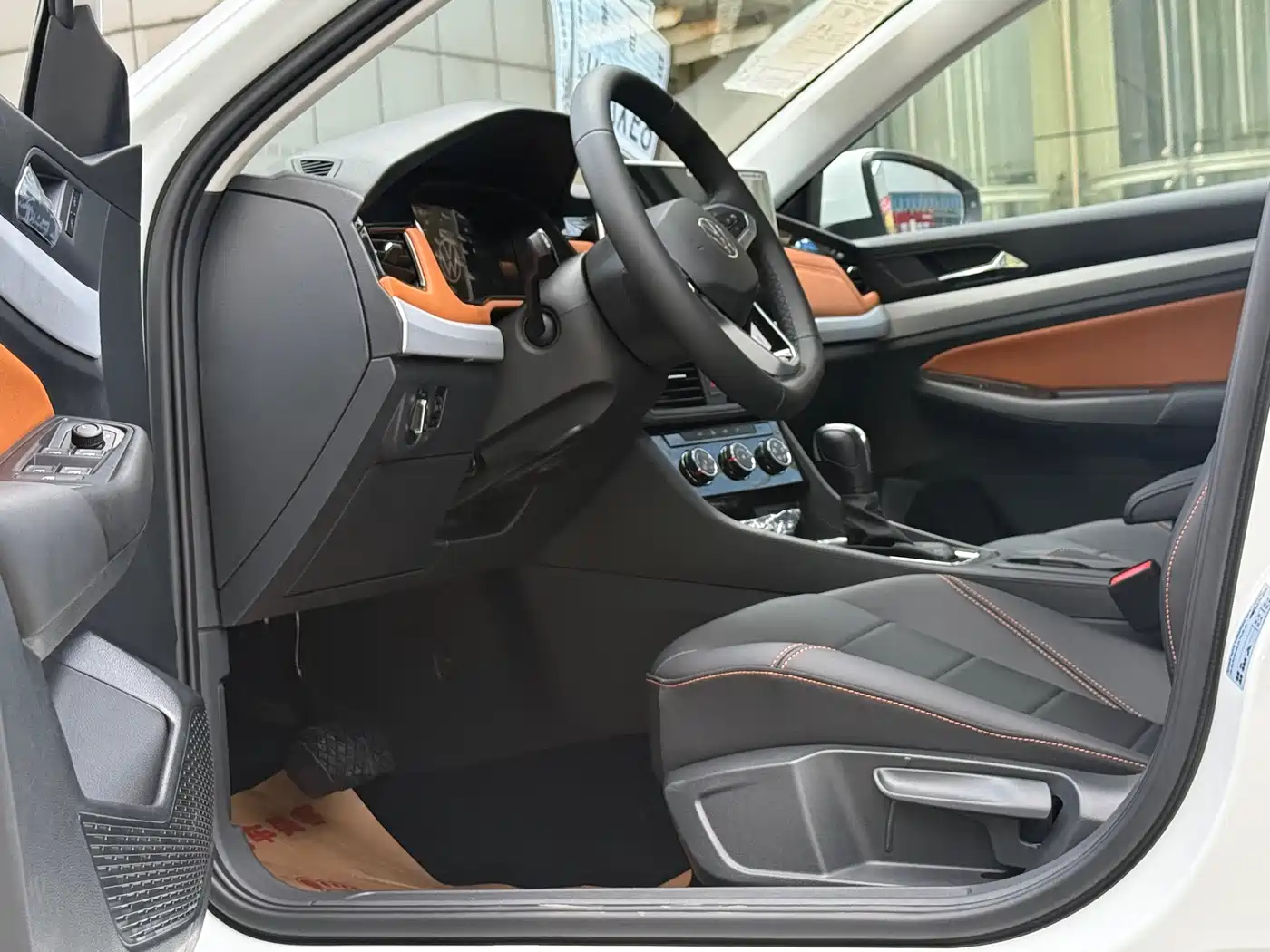 Volkswagen Bora 2025 200TSI DSG Joy Ride Navigation Edition фото 9