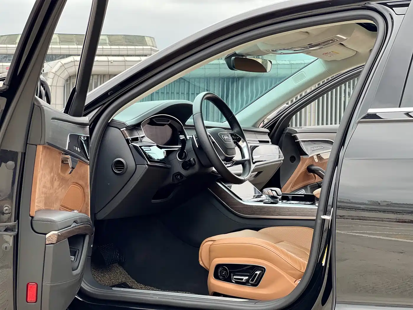 Audi A8 2019 A8L 55 TFSI quattro Premium фото 4
