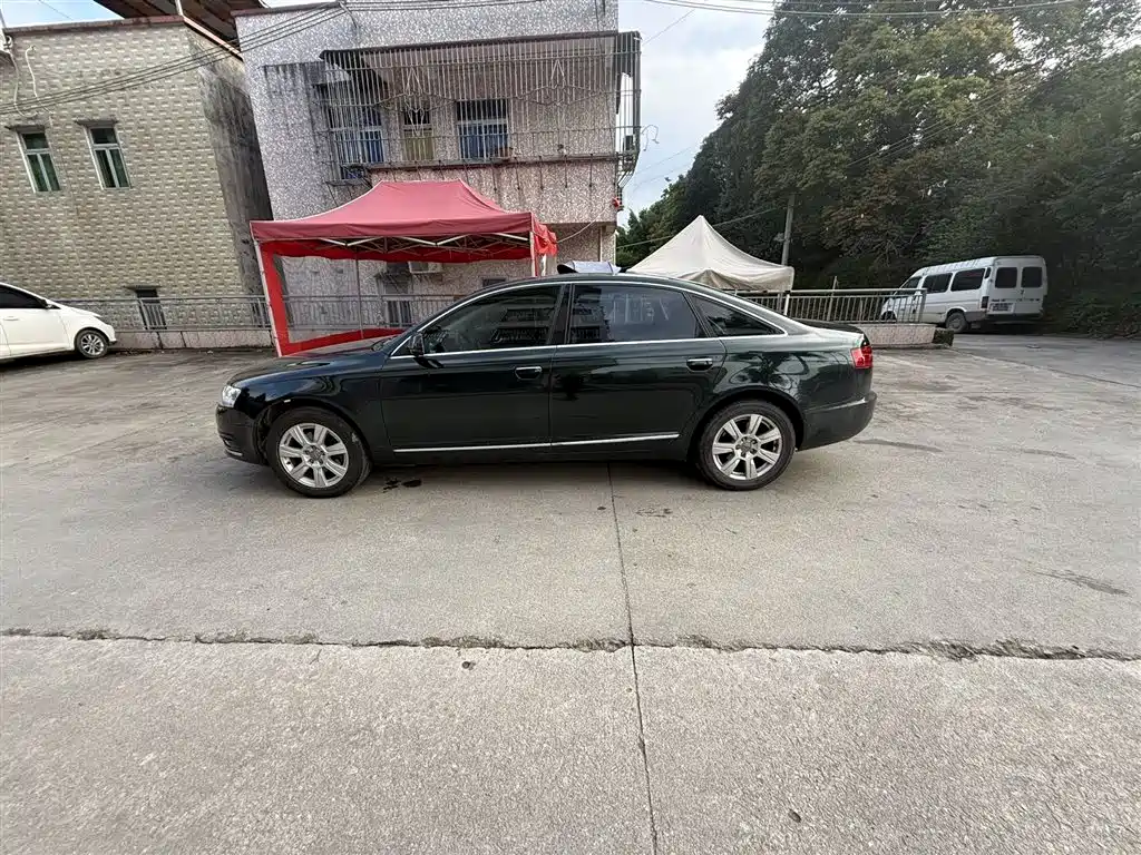 Audi A6L 2011 Model 2.4L Luxury фото 2
