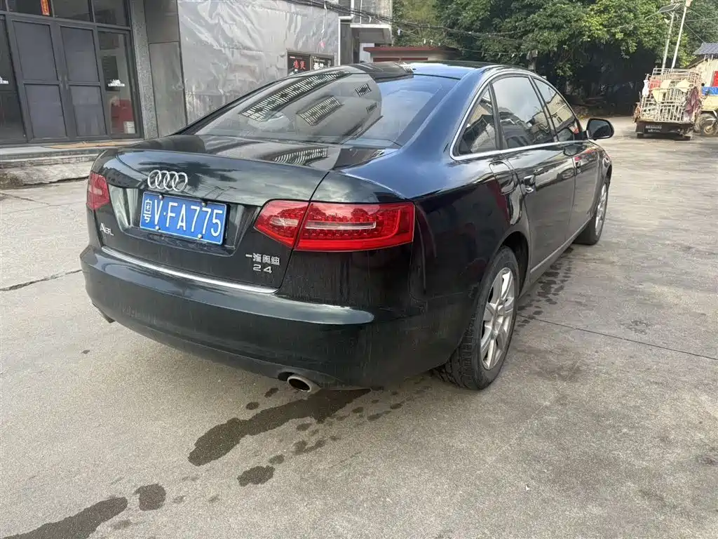Audi A6L 2011 Model 2.4L Luxury фото 4