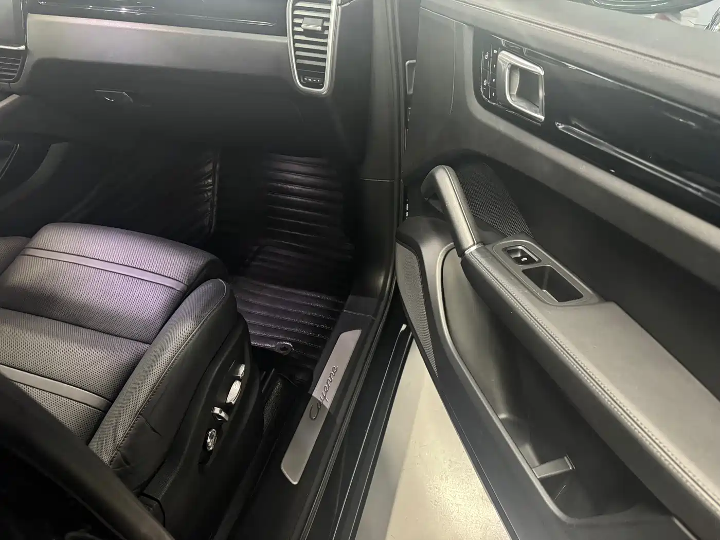 Porsche Cayenne 2019 Cayenne 3.0T фото 7