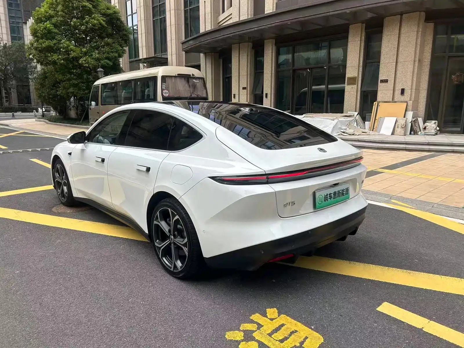 Фото 9 - NIO ET5