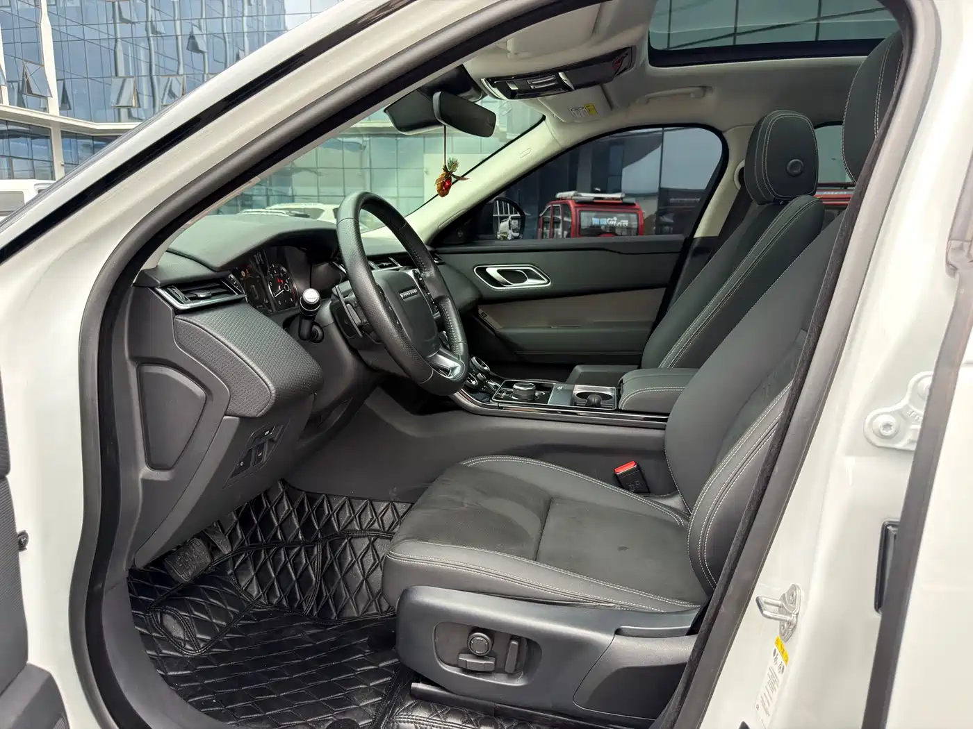 Land Rover Range Rover Velar 2020 P250 фото 4