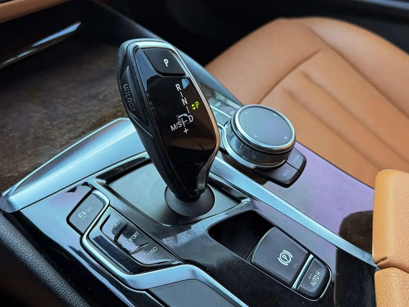 BMW 5 Series 2018 528Li Launch Special Edition фото 9