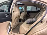Фото 9 - Lexus IS