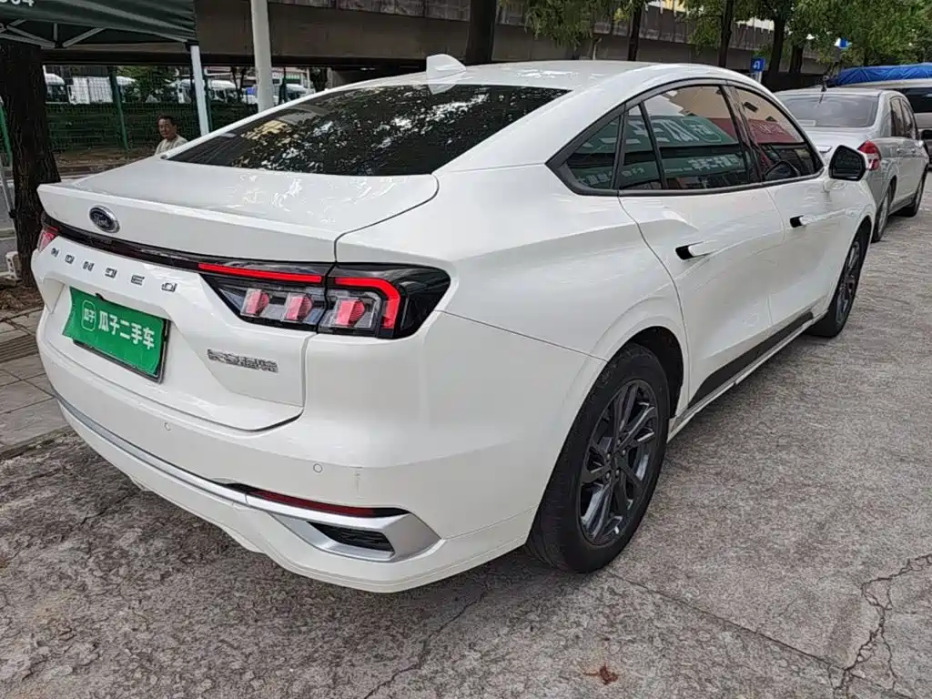 Фото 7 - Ford Mondeo