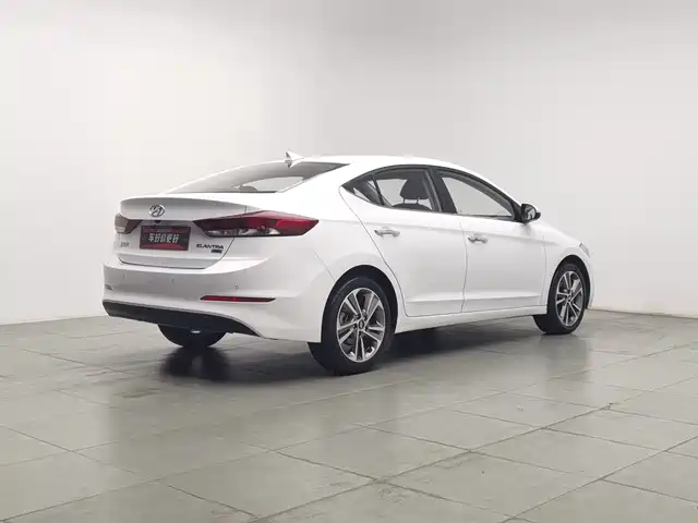 Hyundai Elantra 2016 Model 1.6L Automatic Smart Elite — фото 2