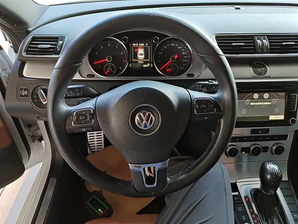 Volkswagen FAW-Volkswagen CC 2016 Model 1.8TSI Luxury фото 11