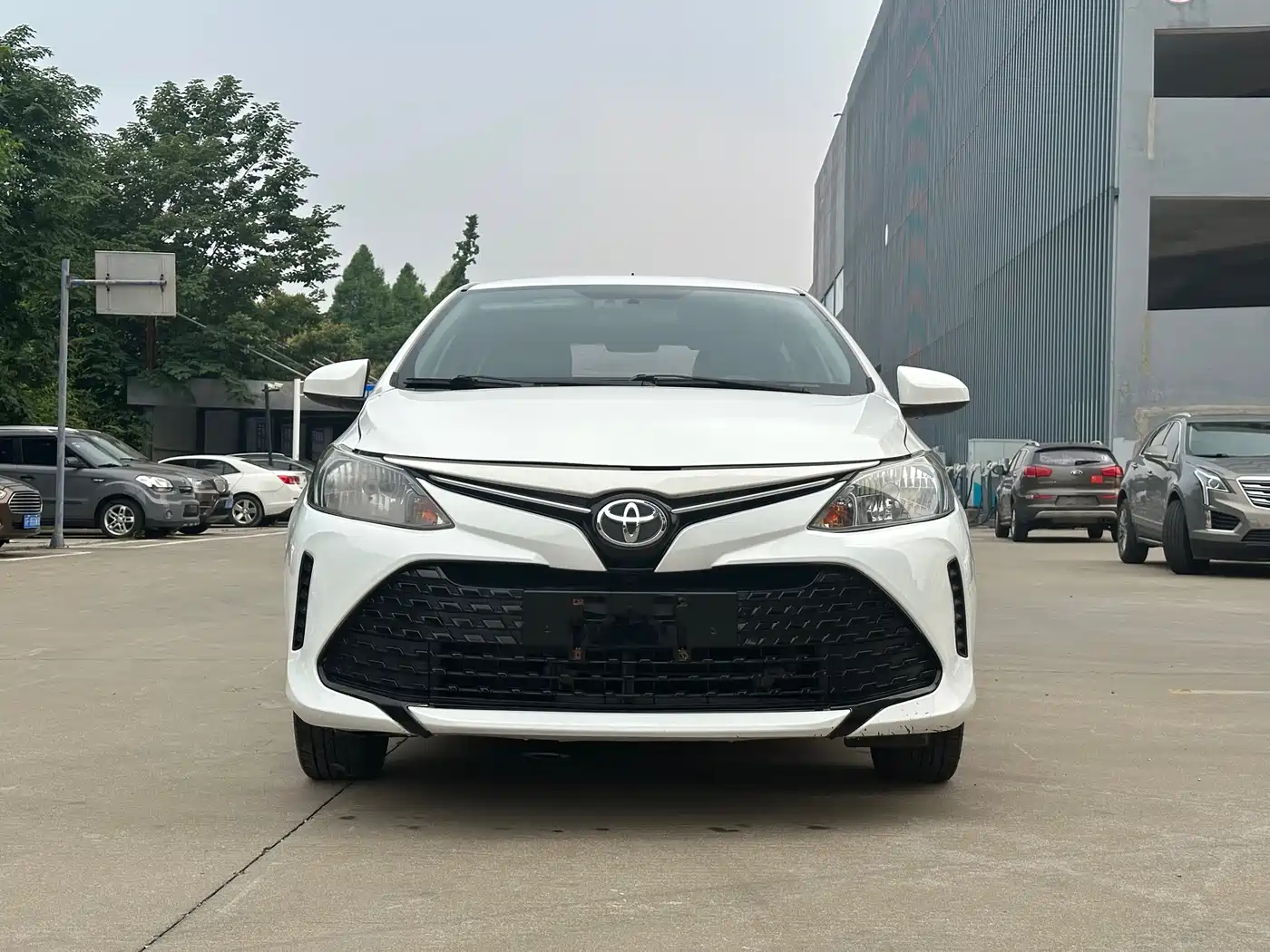 Фото 2 - Toyota Vios FS