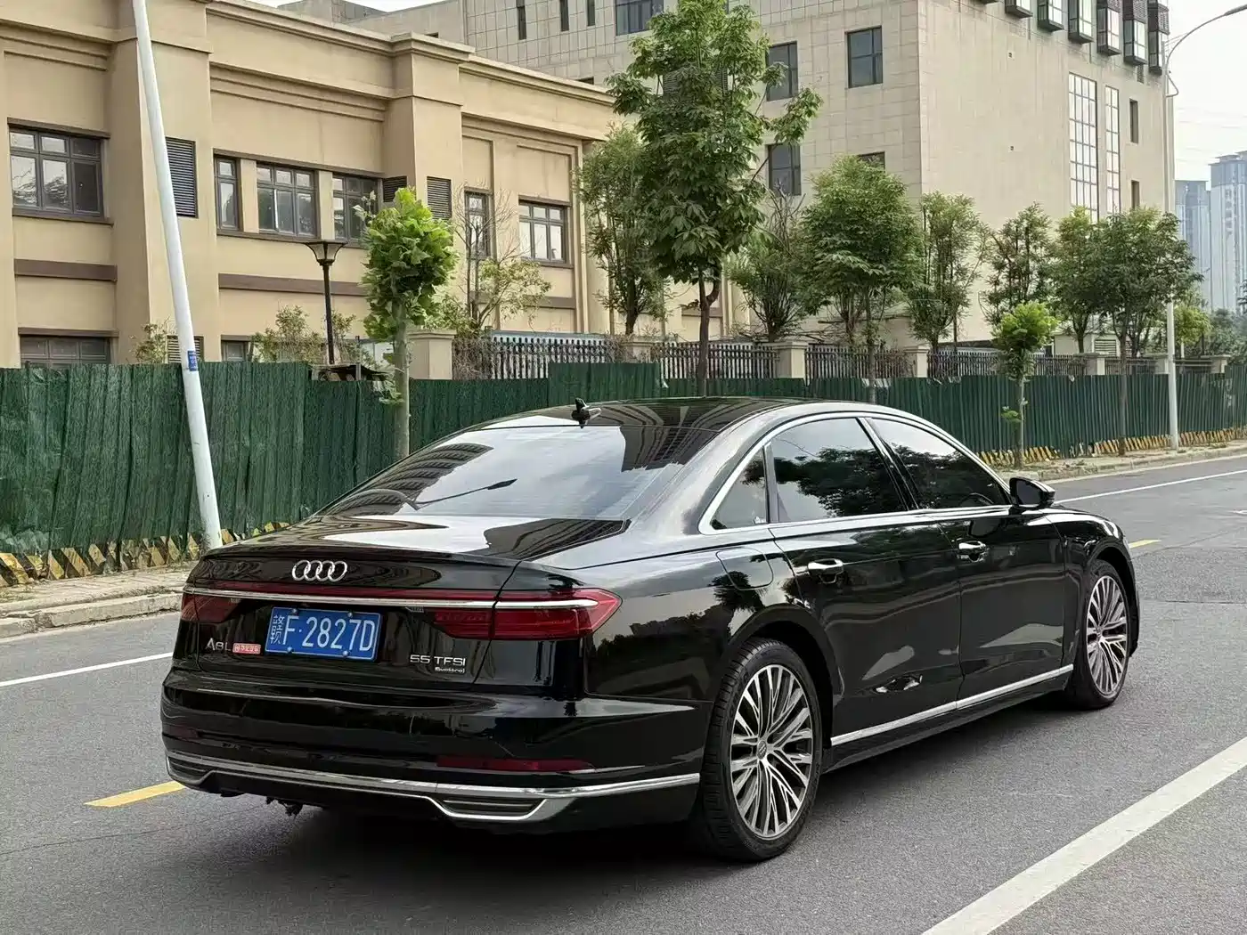Audi A8 2018 A8L 55 TFSI quattro Luxury фото 5