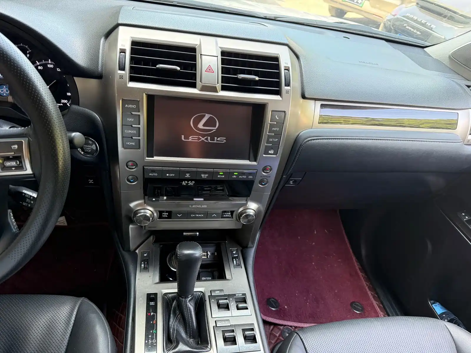 Photo 6 - Lexus GX
