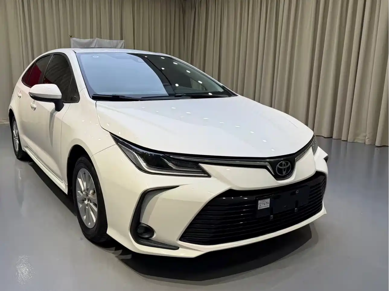 Toyota Corolla 2021 TNGA 1.5L CVT Elite Edition фото 2