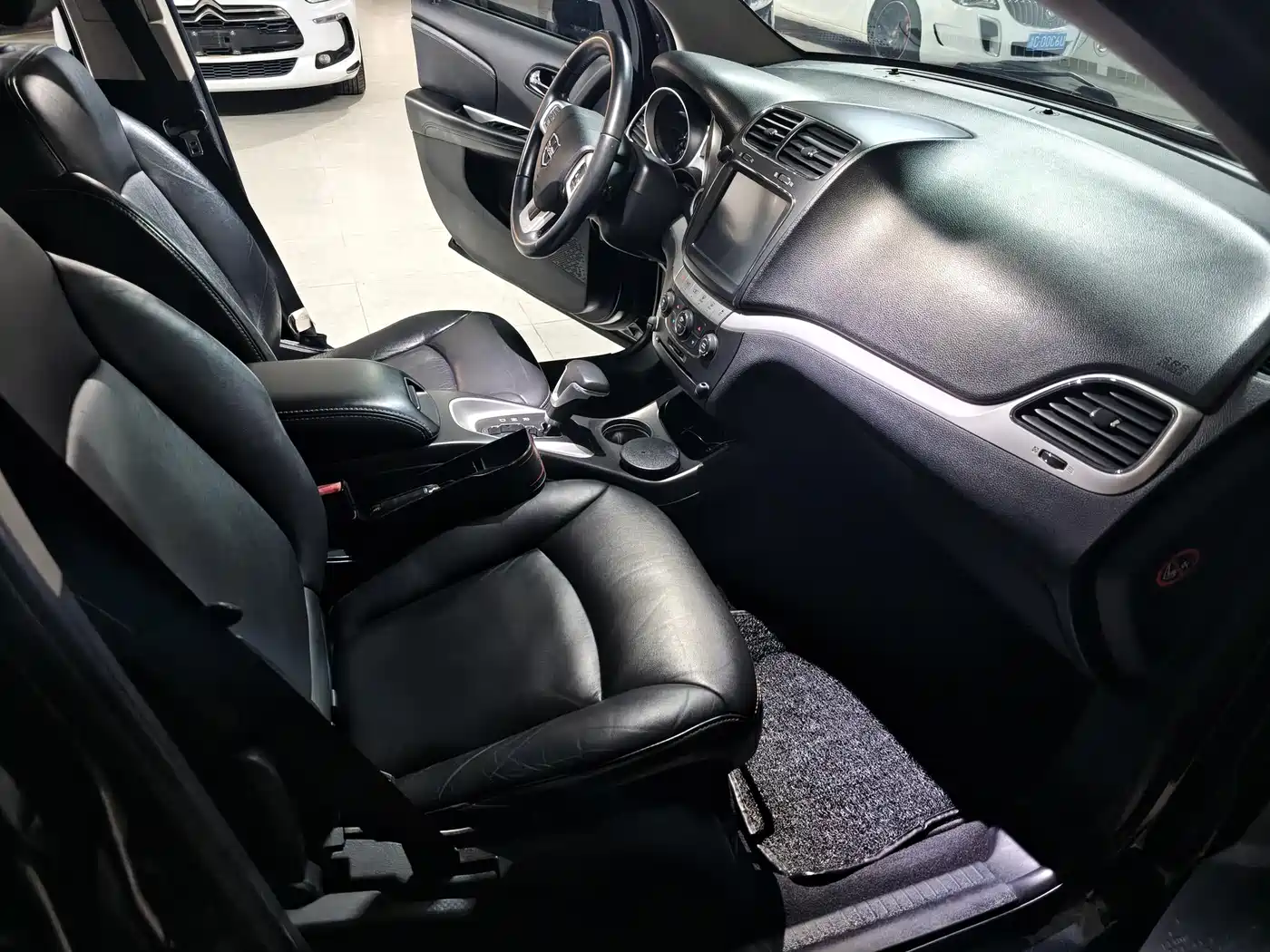 Dodge Journey 2014 2013 Model 2.4L 2WD Premium Edition