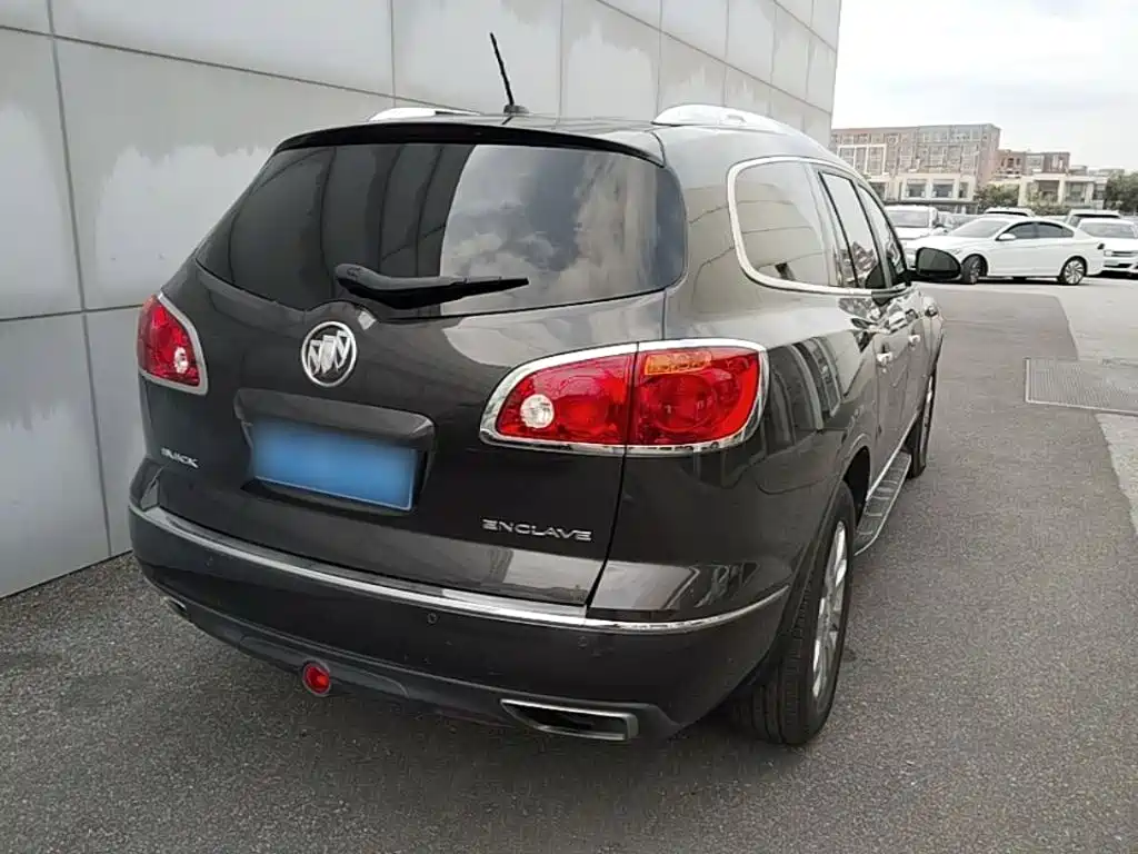 Фото 7 - Buick Enclave
