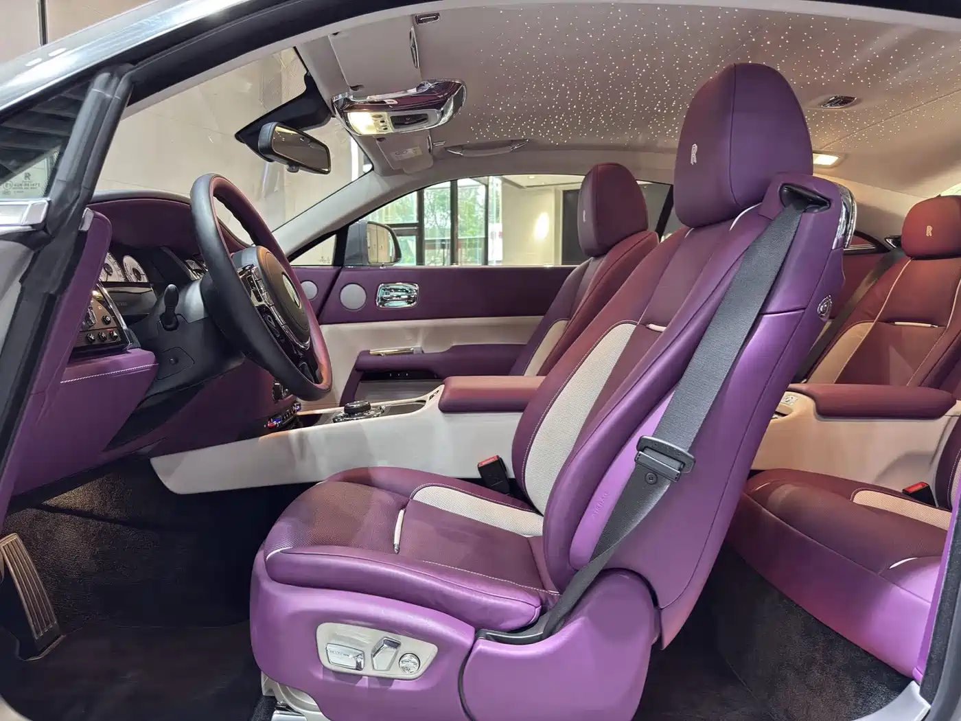 ROLLS-ROYCE PHANTOM
