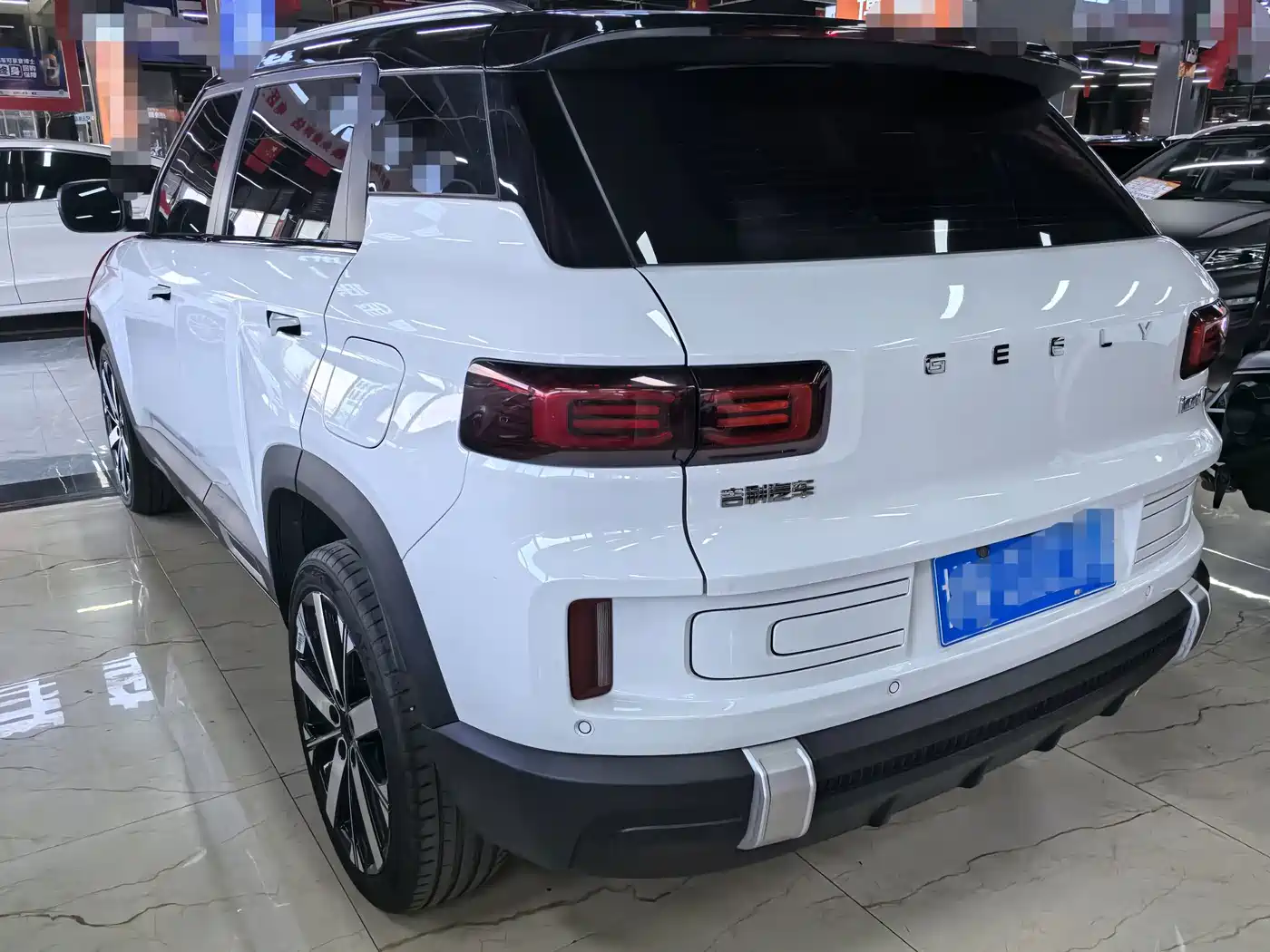 Фото 4 - Geely ICON