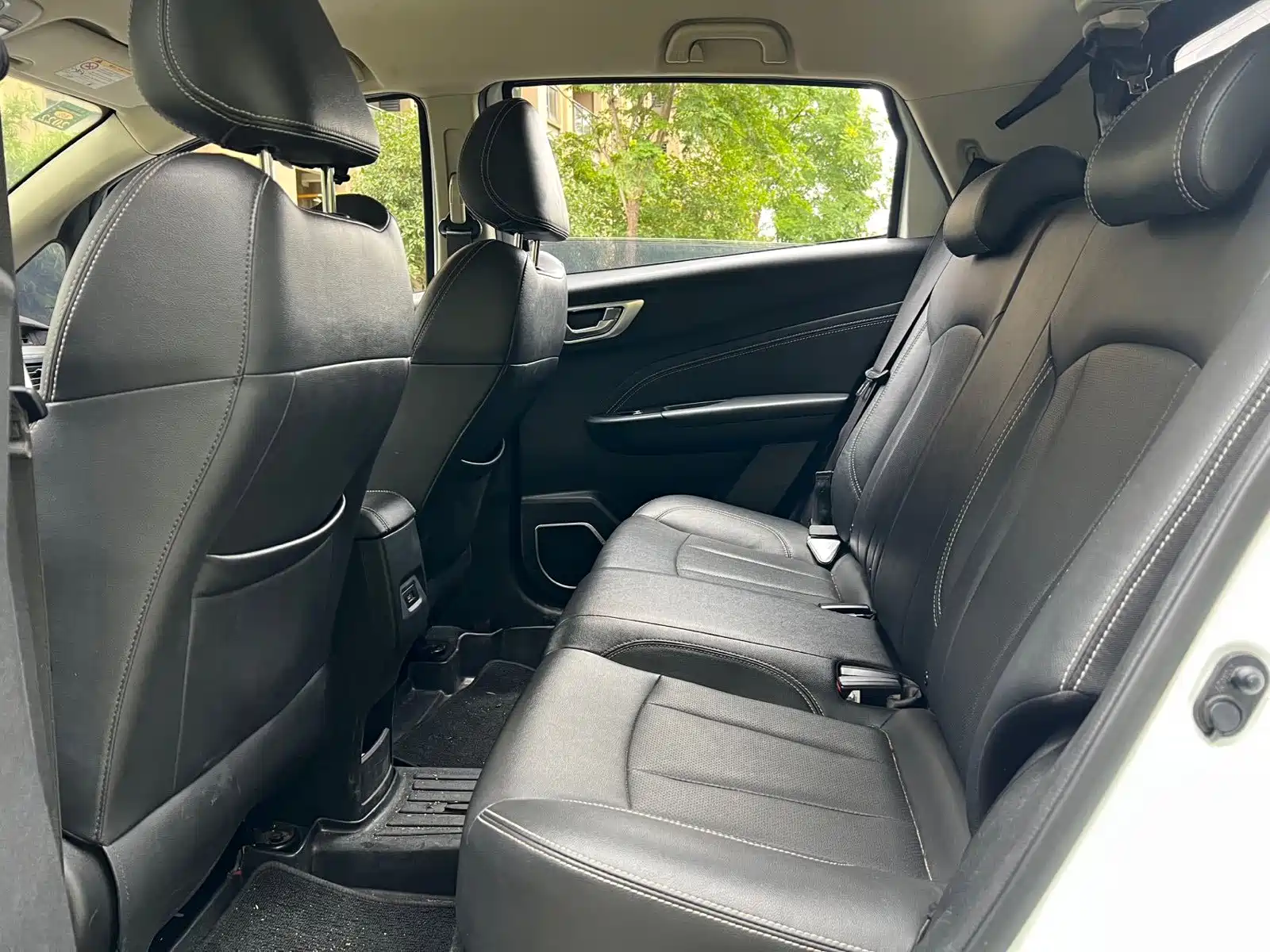 Фото 9 - Geely Vision X3