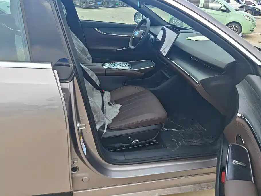 Changan Qiyuan A07 2026 2025 Blue Whale Extended Range 230 Flagship