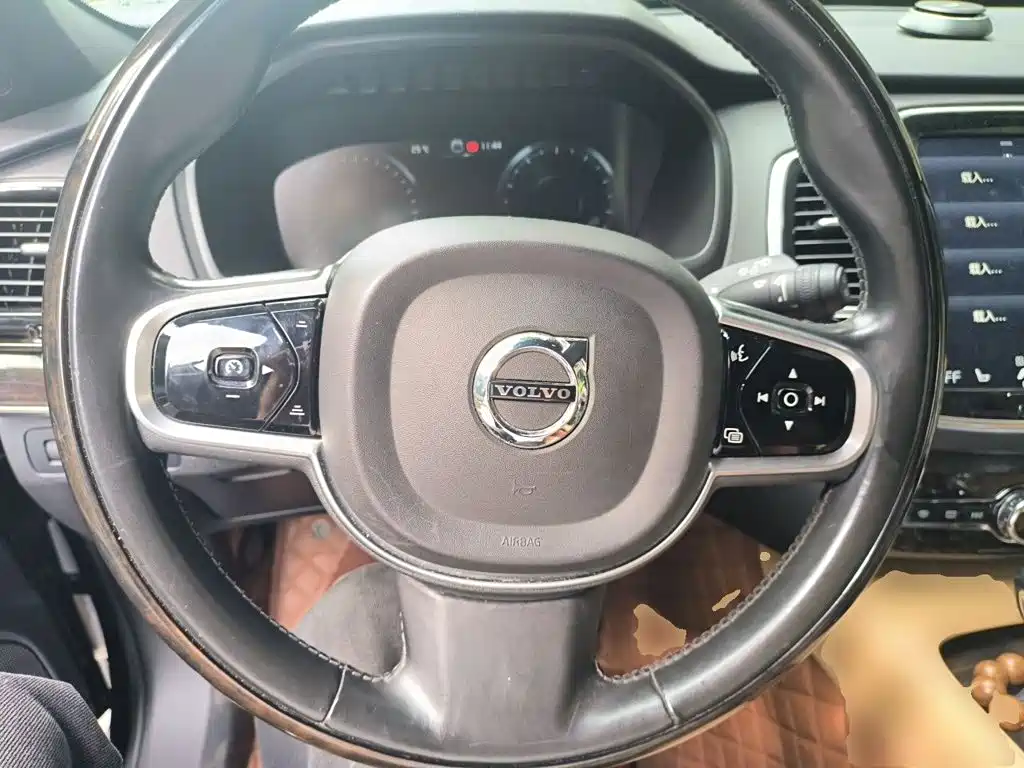 Photo 6 - Volvo XC90